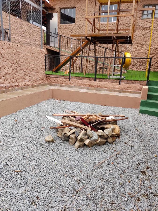 Chacara Bella Vida Com Piscina Churrasqueira Salao De Festas Fogao A Lenha Quadra Арасаригуама Экстерьер фото